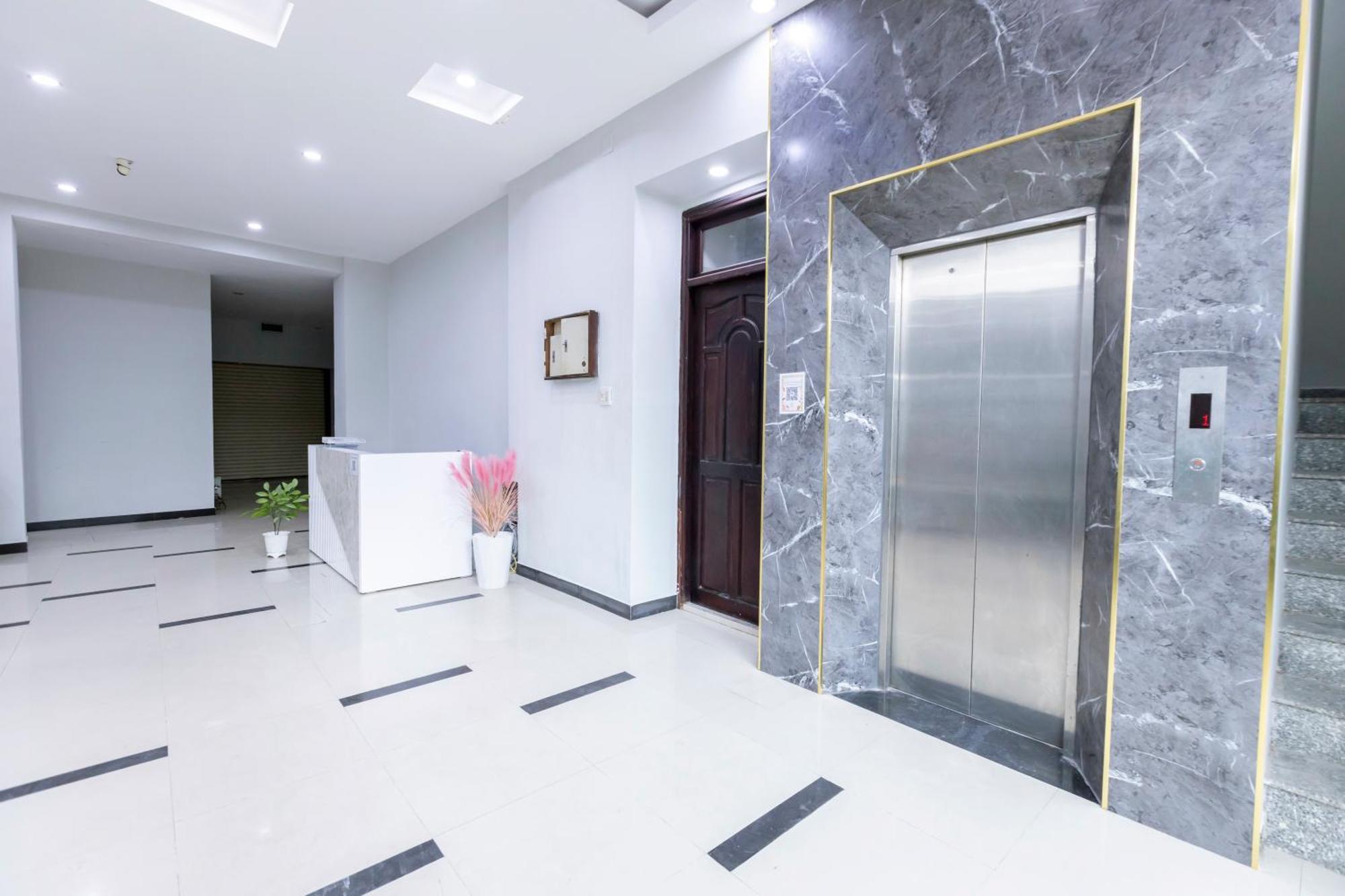 Cosmos Hotel Nha Trang By Ht Exterior photo