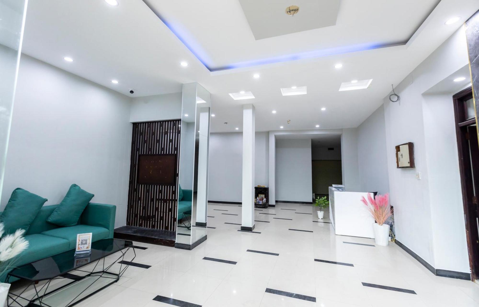 Cosmos Hotel Nha Trang By Ht Exterior photo