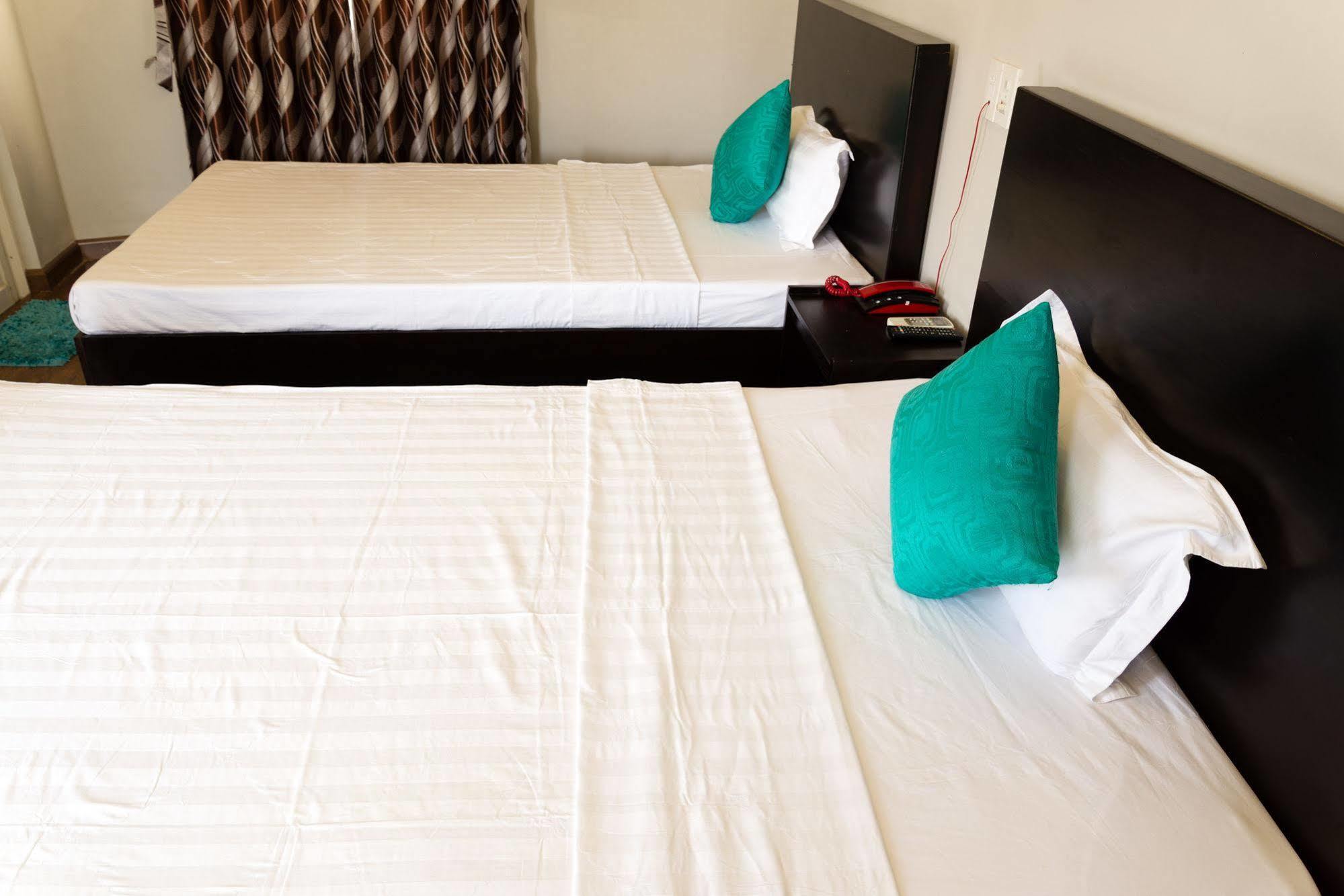 Cosmos Hotel Nha Trang By Ht Exterior photo